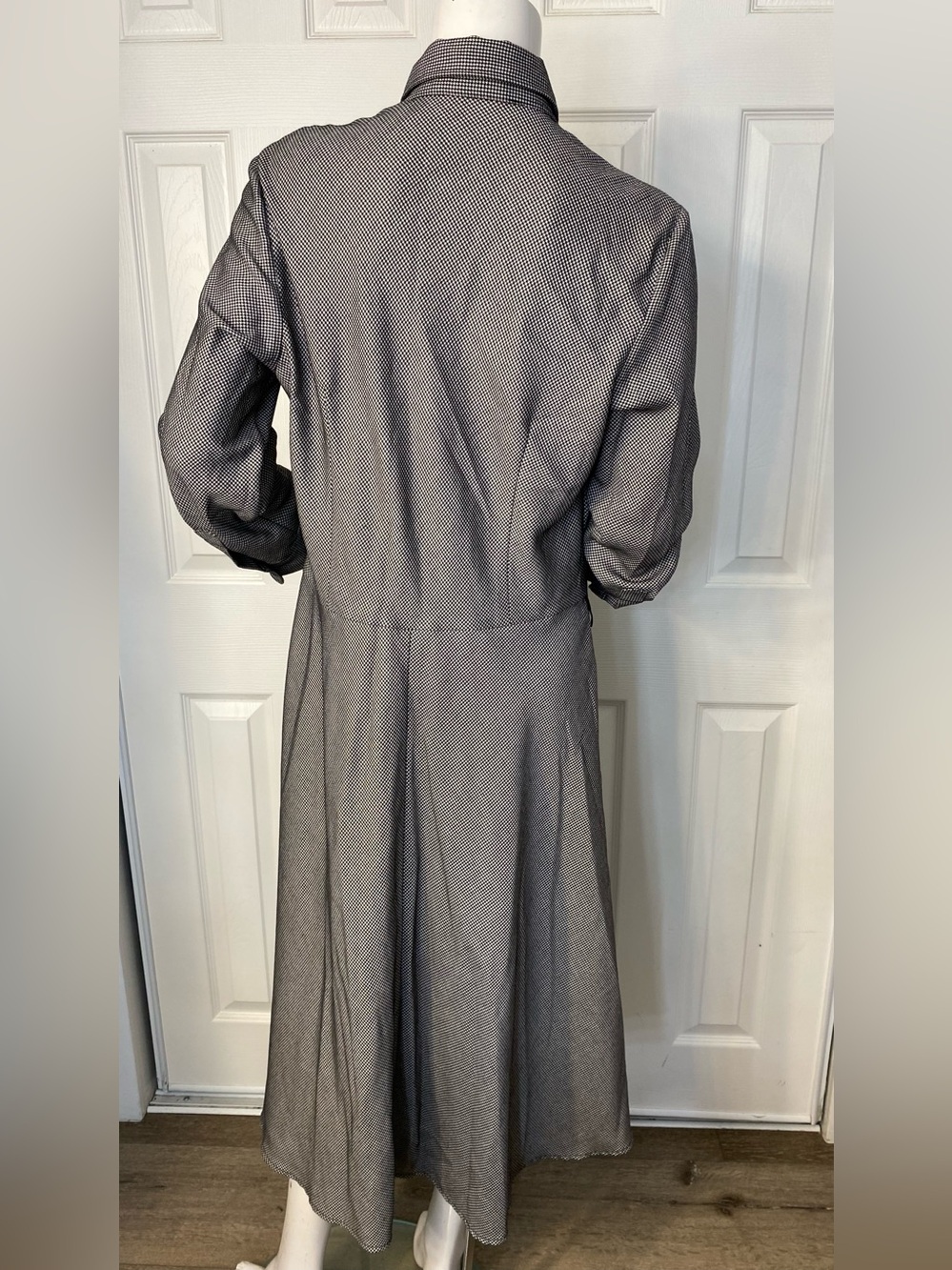 American Eagle Outfitters Gray Long Sleeve Button-Front Midi Dress - Picture 2 of 9